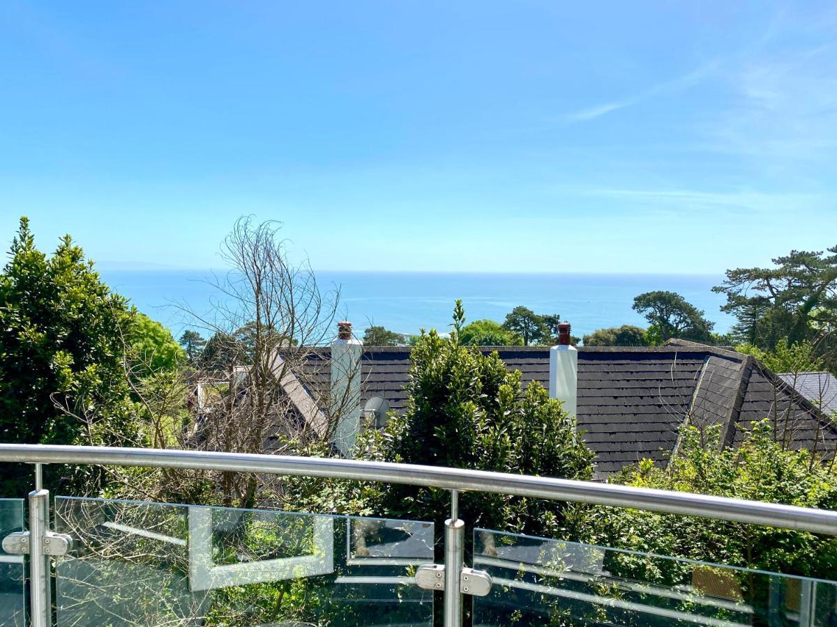 One Of The Best Properties In Lyme! Breathtaking Views Across The Whole Bay. 3 Stories With 2 Tier Veranda Around The Property. Sleeps 6 Lyme Regis Kültér fotó