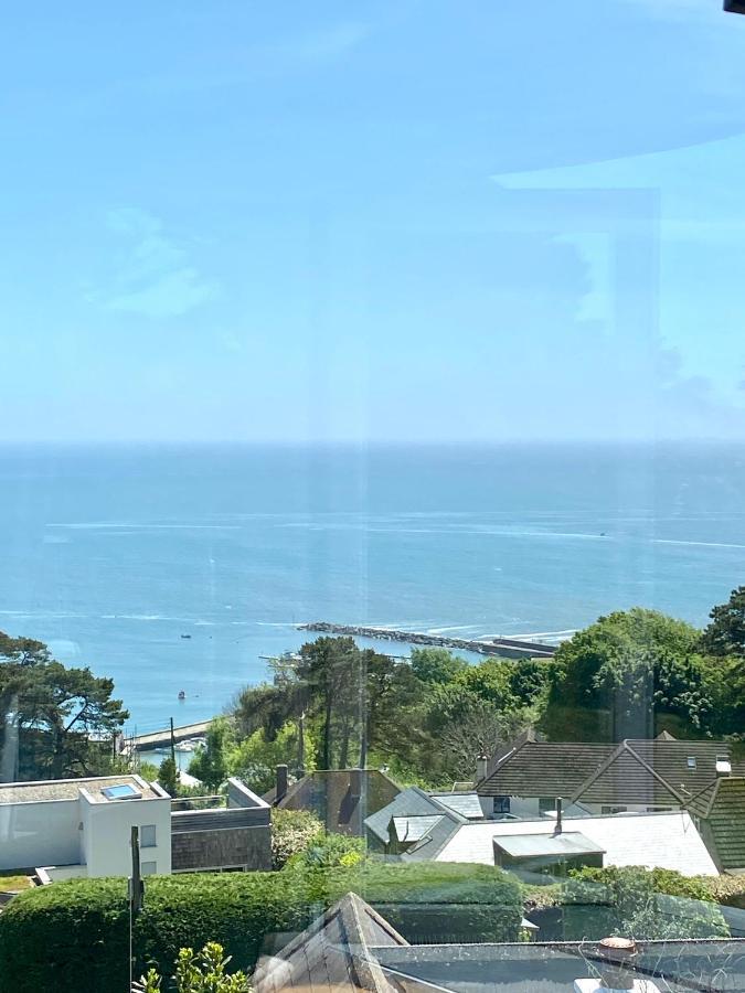 One Of The Best Properties In Lyme! Breathtaking Views Across The Whole Bay. 3 Stories With 2 Tier Veranda Around The Property. Sleeps 6 Lyme Regis Kültér fotó