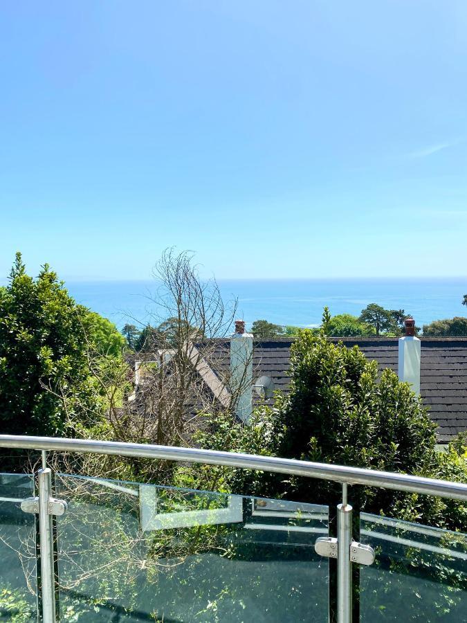 One Of The Best Properties In Lyme! Breathtaking Views Across The Whole Bay. 3 Stories With 2 Tier Veranda Around The Property. Sleeps 6 Lyme Regis Kültér fotó