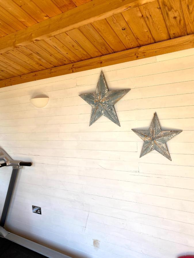 One Of The Best Properties In Lyme! Breathtaking Views Across The Whole Bay. 3 Stories With 2 Tier Veranda Around The Property. Sleeps 6 Lyme Regis Kültér fotó